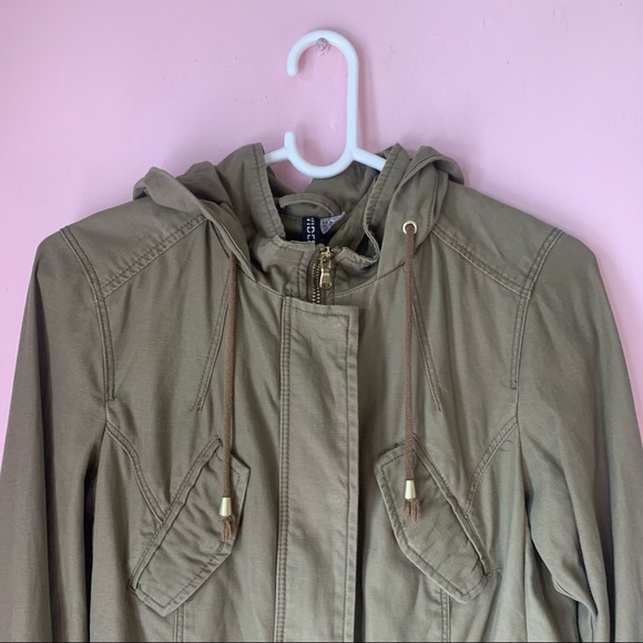 H&M light weight jacket - Picture 4 of 6